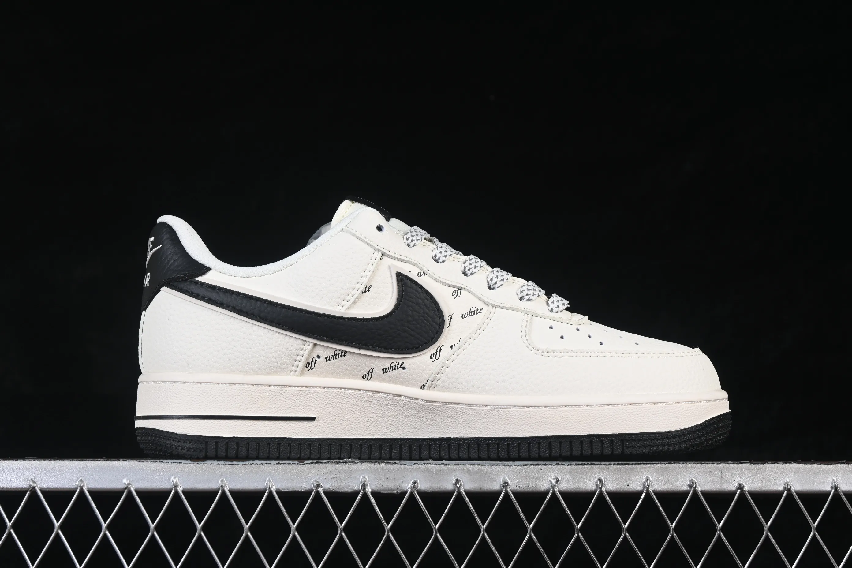All categories Nk Air Force 1 Air Force series Nk Air Force 1 Low Air Force low top Nike Air Force 1'07 Low joint beige black hook Air Force 1 low top casual sneakers SM6668-117